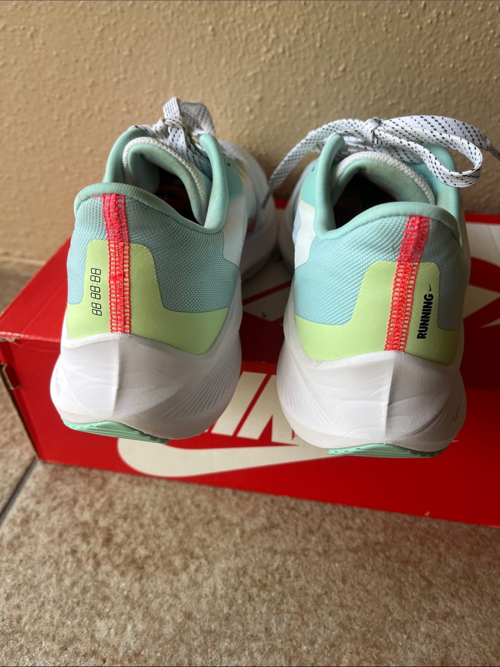Nike Women's Aqua Mesh Running Shoes with Red Swoosh and Yellow Accents - Picture 3 of 7
